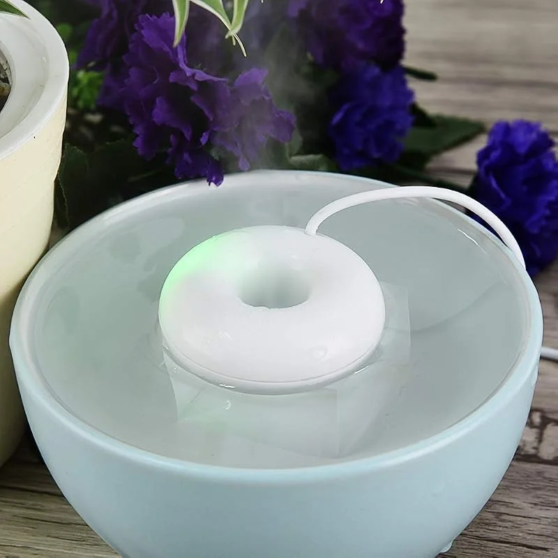 Tragbarer Luftbefeuchter, Donutförmiger USB-Zerstäubungs Auto-Luftbefeuchter mit Kompaktem Design für den Einsatz im Homeoffice, im Auto und auf Reisen (Weiß)